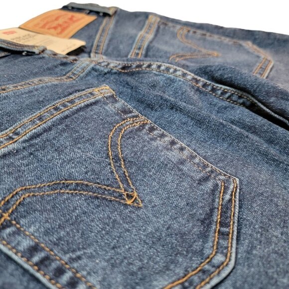 Levi's | Women's Ribcage Straight Ankle Highest Rise Dark Wash Jeans - Picture 7 of 15